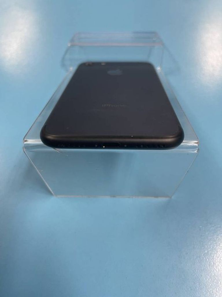 Розпродаж Apple iphone 7 32gb, продавець Техноскарб