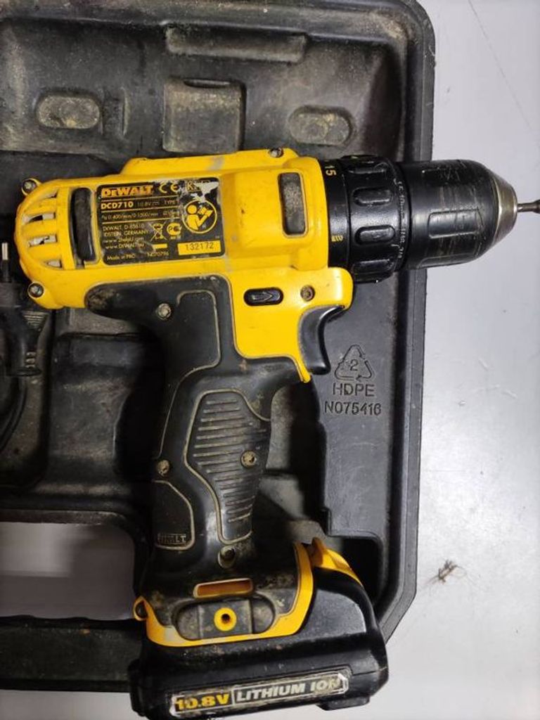 Оголошення Dewalt dcd710 2акб 1.3ah Б/У