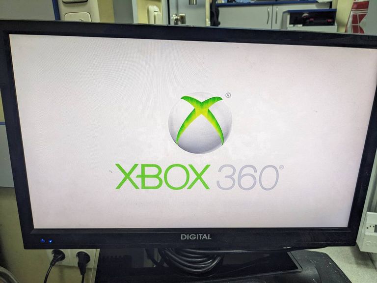 Microsoft xbox360 slim 250gb