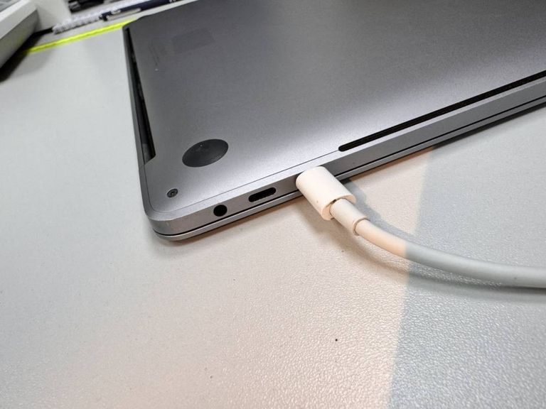 Apple macbook pro a1707 core i7 2,9ghz/ ram 16gb/ ssd 1tb/ intel hd graphics 530 Код:01-200403233. Зображення 10