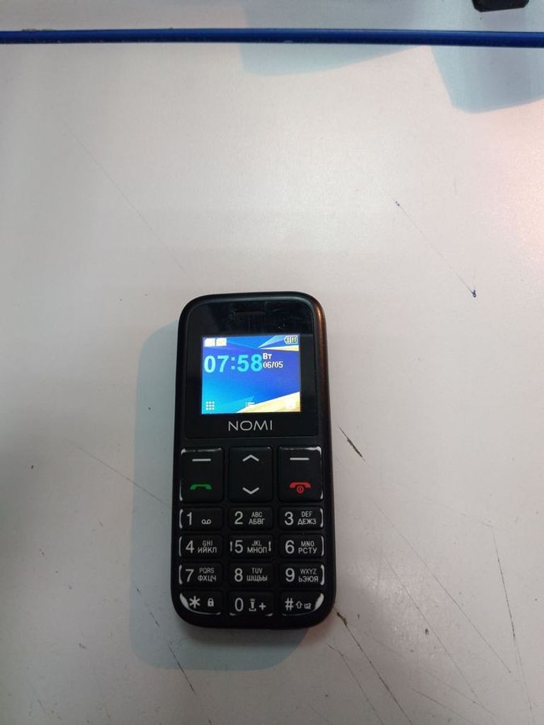 Купити Nomi i1870 Б/У
