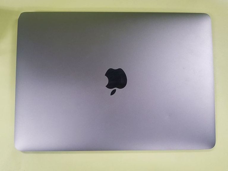 Оголошення Apple macbook a1534/ 12"/ core m3 1,1ghz/ram 8gb/ssd 256gb/intel hd graphics 515 Б/У