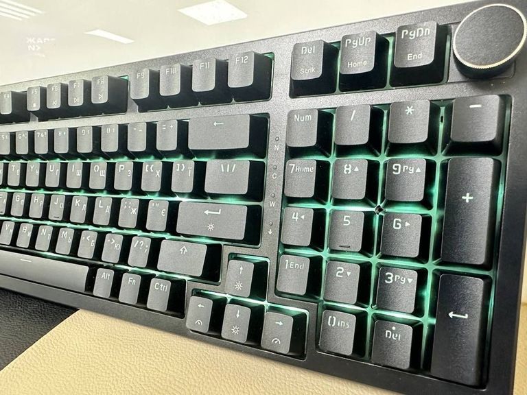 Дешево Gamepro mk180 outemu hot-swap switch з ломбарду