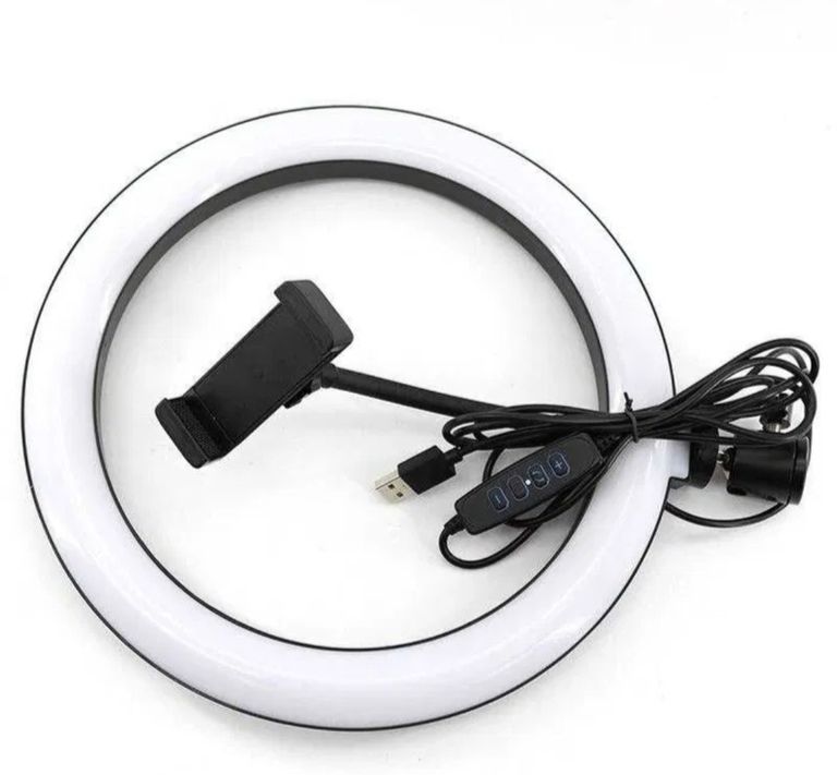 Дешево LED кільцева лампа діаметром 16 см, ідеально підійде для ведення особистої сторіночки та прямих ефірів! з ломбарду