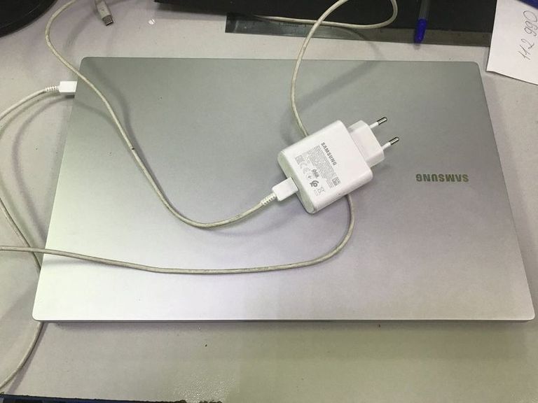 Дешиво Samsung 16/core 7 150u s1 ddr5/16gb ddr5/hdd *відсутній/ssd 480 gb/*інтегрована с ломбарда