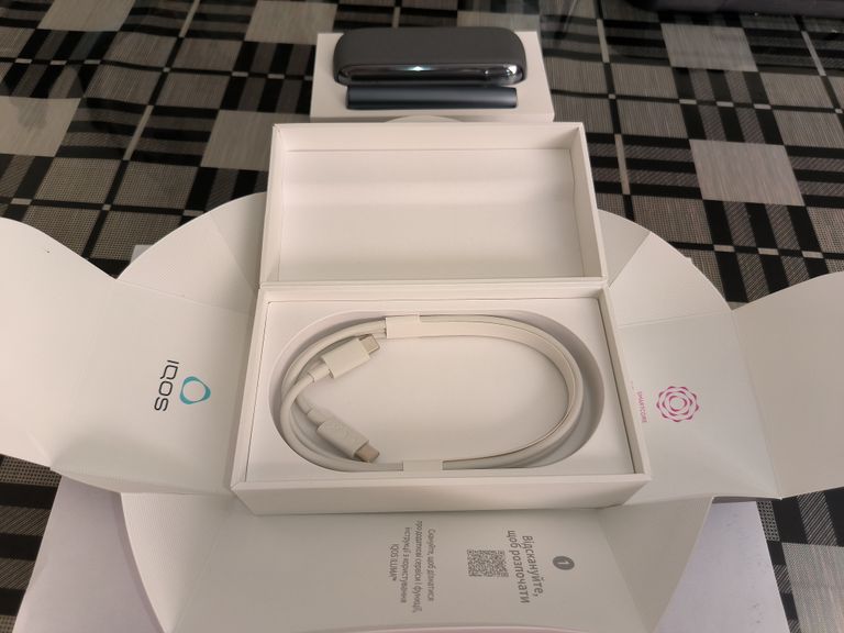 Дешиво Система нагрівання тютюну iqos iluma classic Графіт. Нова.Запакована. Гарантія 1 рік. с ломбарда