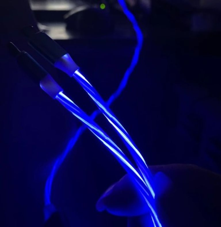 Объявление Светящийся USB кабель для быстрой зарядки 3 в 1 Новый Б/У