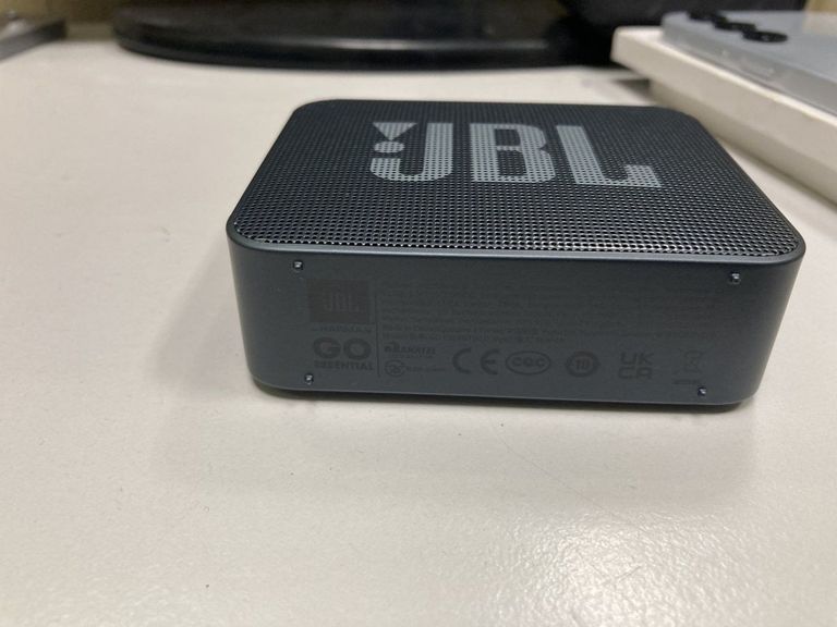 Дешево Jbl GO Essential Blue (JBLGOESBLU) з ломбарду