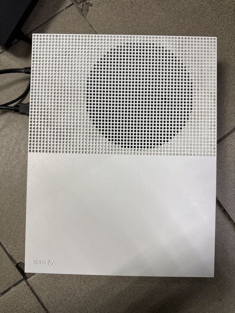 Купити Microsoft Xbox One S 500GB Б/У