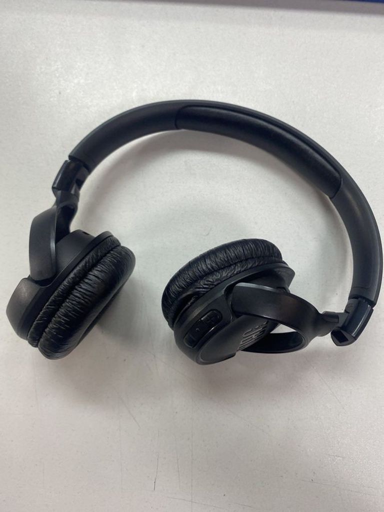 Купити Jbl tune 520bt Б/У