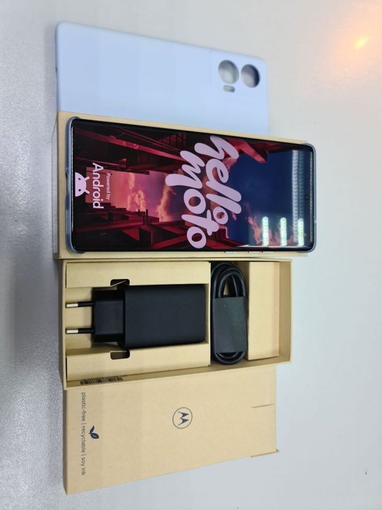 Оголошення Motorola Edge 50 Fusion 12/512GB Forest Blue Б/У