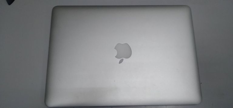 Купить Apple a1466/core i5 1,8 ghz/ram 8gb/ssd 120gb/hd graphics 6000 Б/У