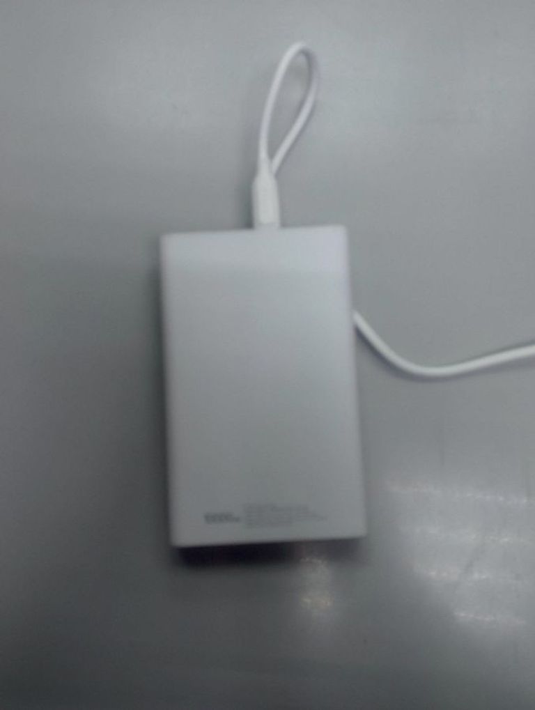 Оголошення Proove hyper flux plus 22.5w 10000mah Б/У