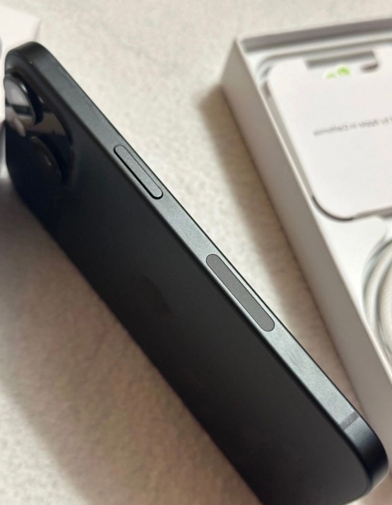 Дешево Apple iPhone 15 128GB Black (MTP03) з ломбарду