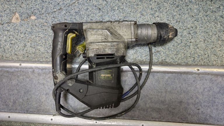 Купити Titan bp3215 Б/У