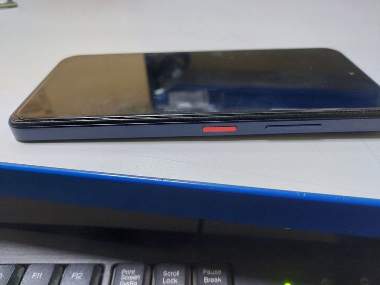 Купити Zte Nubia V60 Design 6/256GB Purple Б/У