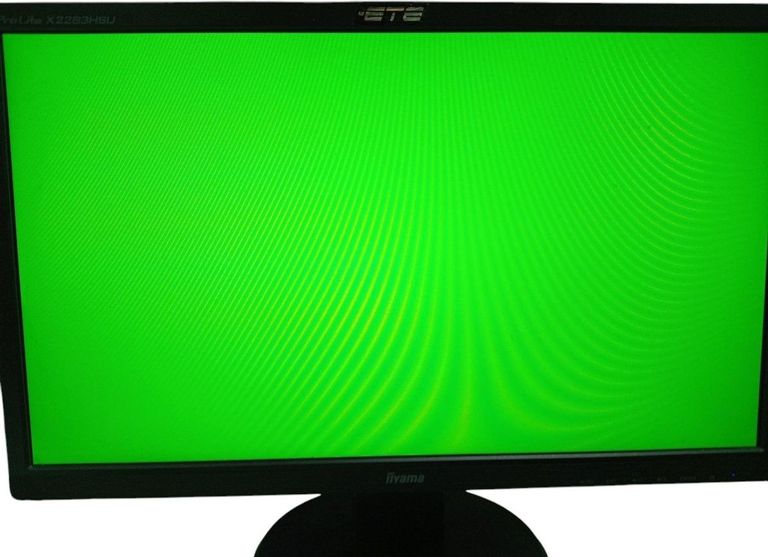 Дешево Iiyama X2283HSU-B1 з ломбарду
