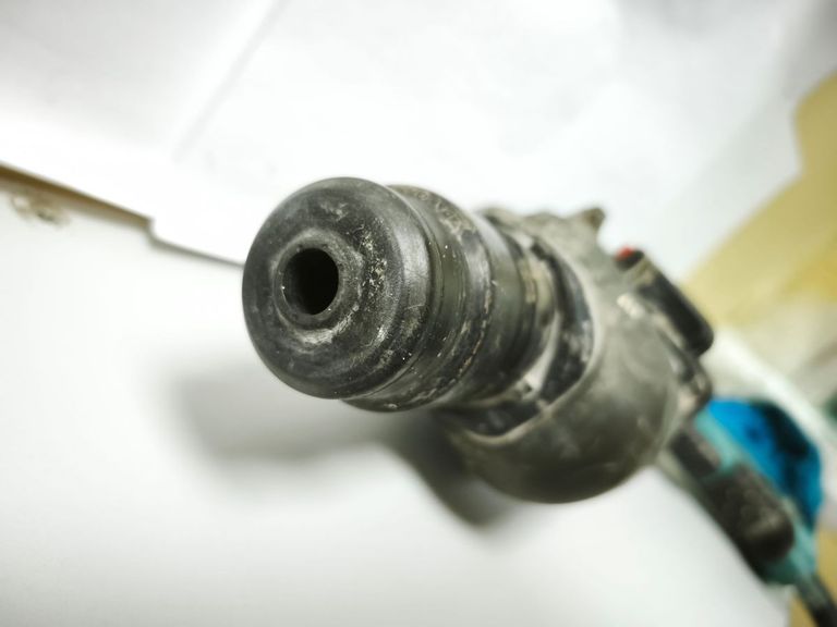 Makita HR2470 Код:01-200884291. Изображение 6