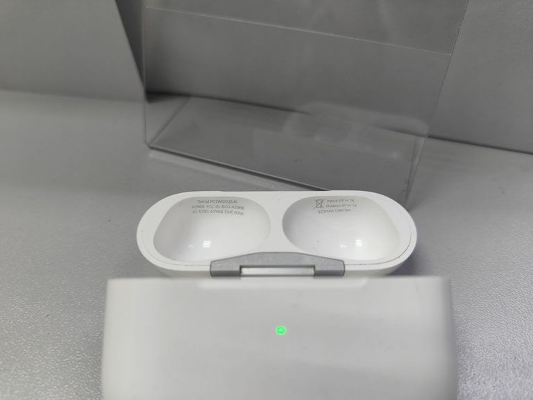 Apple airpods pro 2nd generation with magsafe charging case usb-c Код:01-200882208. Изображение 6