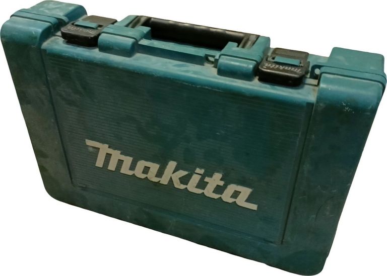 Дешево Makita HR2470 з ломбарду