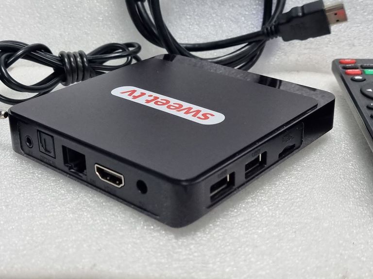 Дешево Inext sweet.tv box ultra hd 1/8 gb з ломбарду