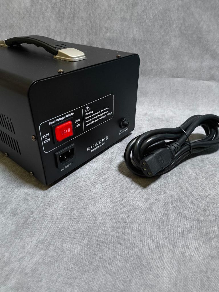 Дешево  LVYUAN VTEU-3000 3000Вт 110В/220В з ломбарду