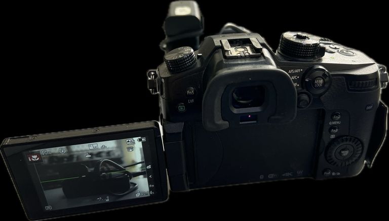 Купити Panasonic Lumix DC-GH5 kit (12-60mm) (DC-GH5LEG-K) Б/У