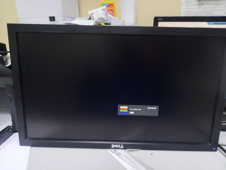 Дешево Dell p2211h з ломбарду