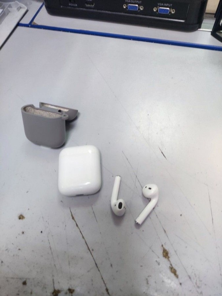Дешиво Apple airpods 2nd generation a1602, a2031, a2032 с ломбарда