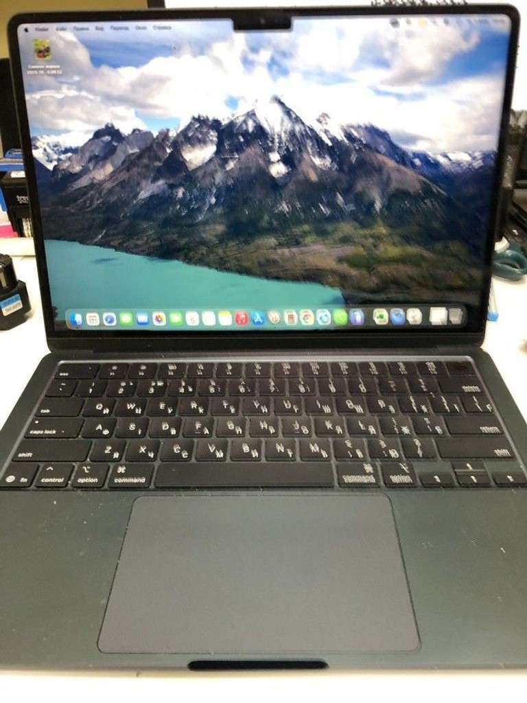 Купити Apple macbook air 13,6" 2025 mc6t4 / apple m4/ 8 core gpu/ ram 16gb/ ssd 256gb/ a3240 Б/У