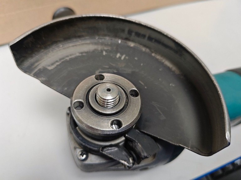Makita 9558HN Код:01-200946207. Изображение 5