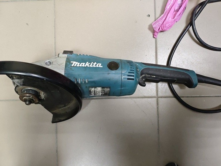 Оголошення Makita GA9020 Б/У