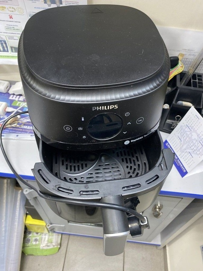 Дешиво Philips NA221/00 с ломбарда