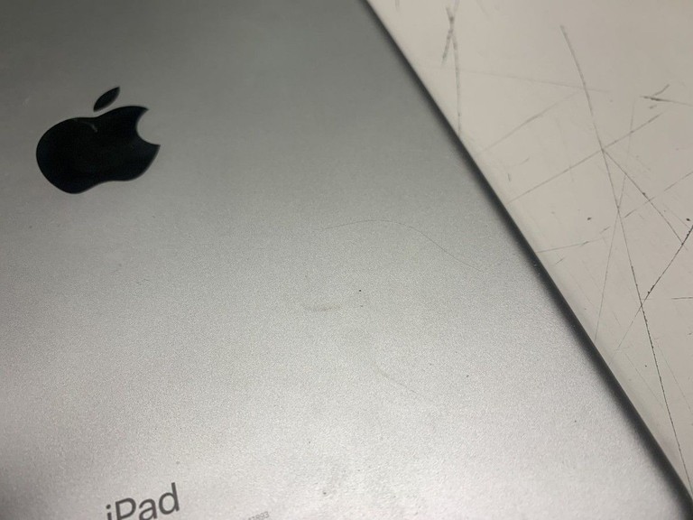 Дешево Apple ipad 6 gen 2018 32gb wi-fi з ломбарду