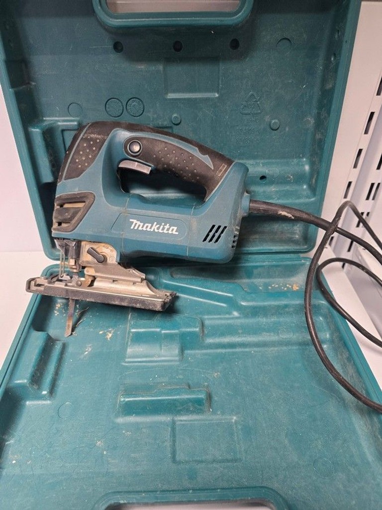 Купити Makita 4350FCT Б/У