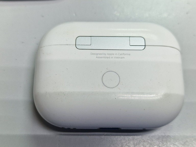 Дешево Apple airpods pro 2nd generation with magsafe charging case usb-c з ломбарду