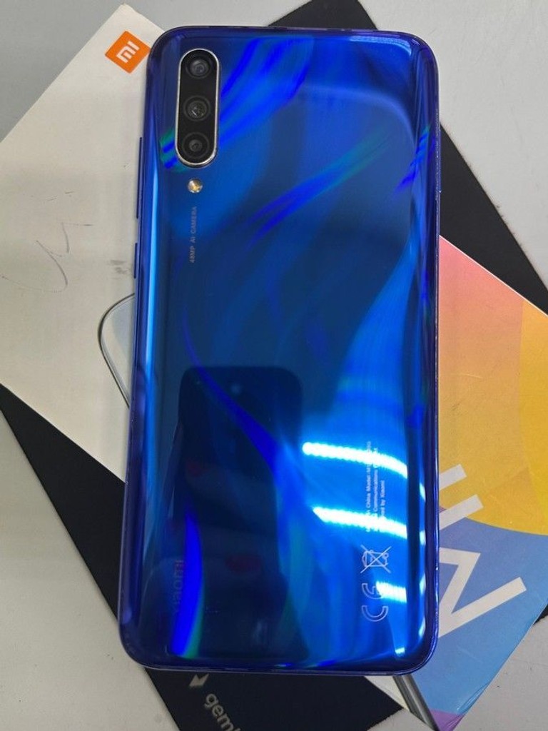 Купить Xiaomi Mi 9 Lite 6/128GB Blue Б/У