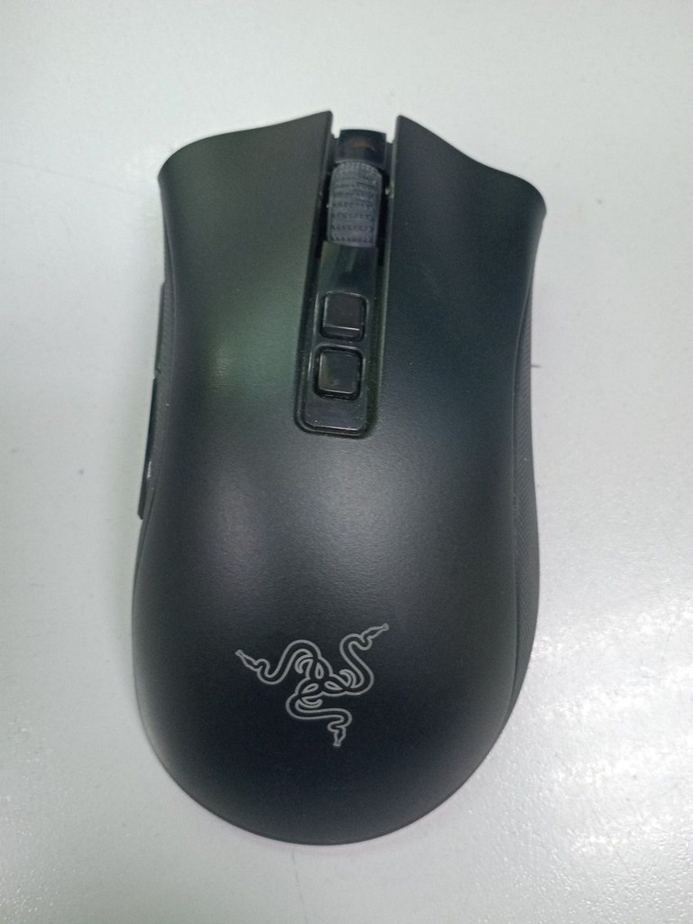 Купити Razer DeathAdder V2 PRO Wireless Mouse Dock (RZ01-03350400-R3G1) Б/У