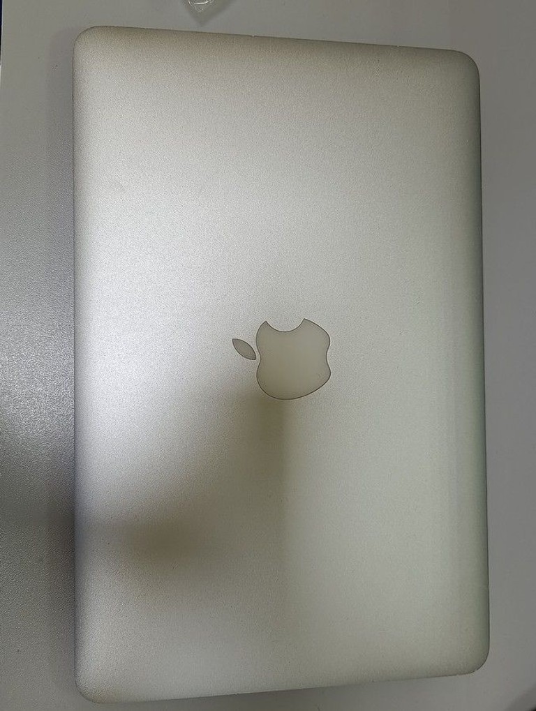 Оголошення Apple macbook air 2013 a1465 11.6" core-i5 1,3ghz/ram4gb/ssd128gb/intel hd graphics 5000 Б/У