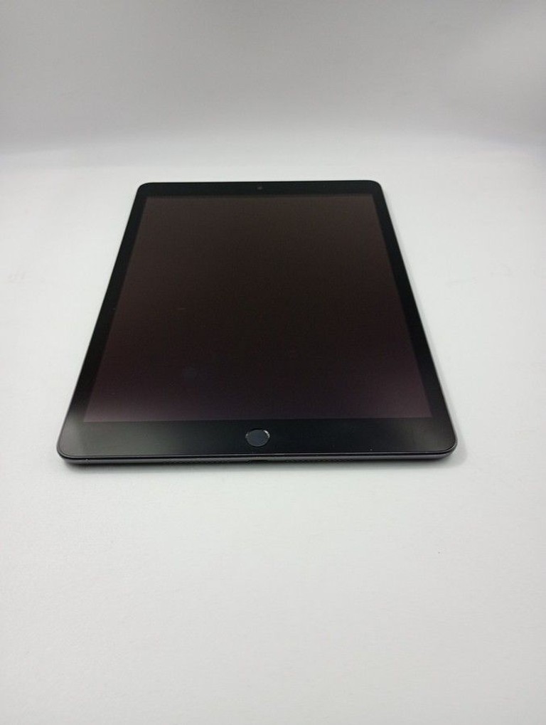 Оголошення Apple ipad 10.2 2021 wi-fi 64gb Б/У