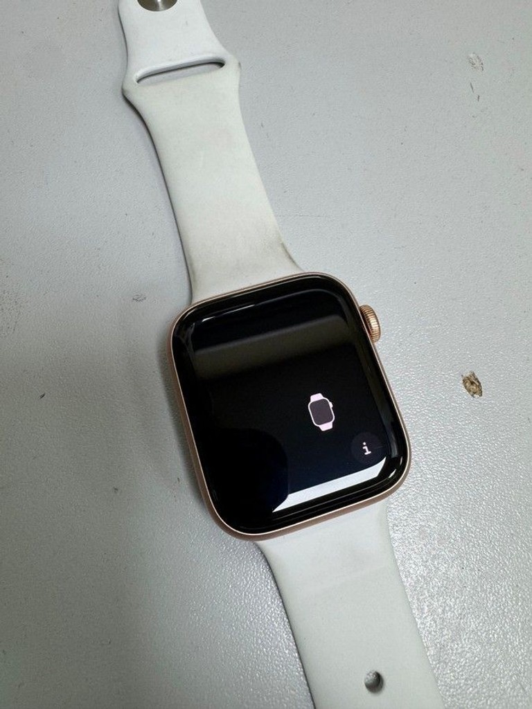 Купить Apple se 44mm a2352 Б/У