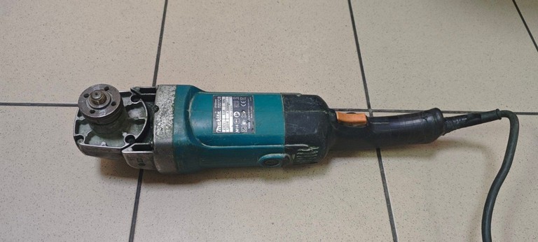 Объявление Makita 9227CB Б/У