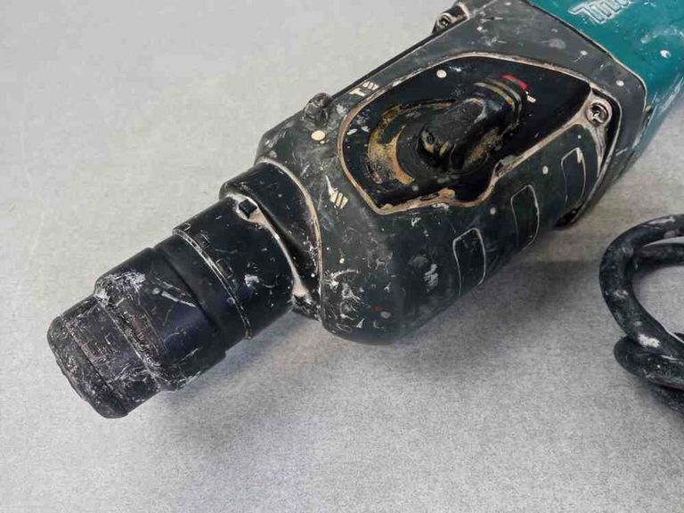 Дешиво Makita HR2470 с ломбарда
