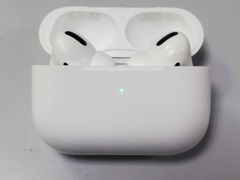 Apple AirPods Pro (MWP22)