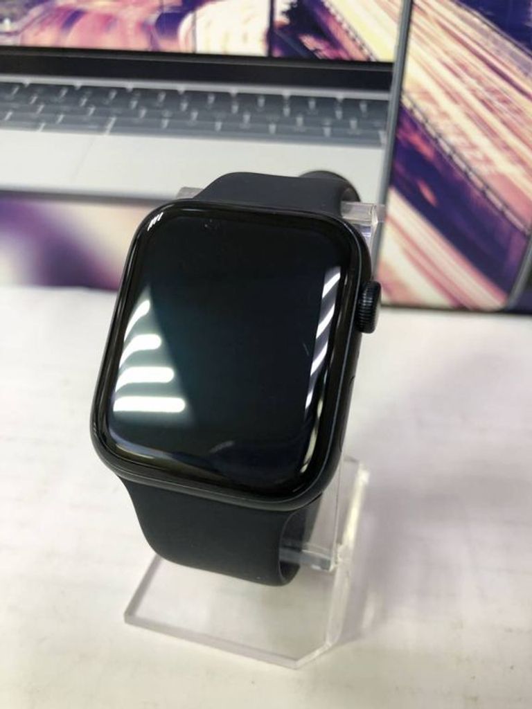 Apple watch se 2 gps 44mm aluminum case with sport