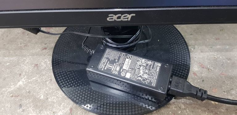 Оголошення Acer sa220qbid Б/У