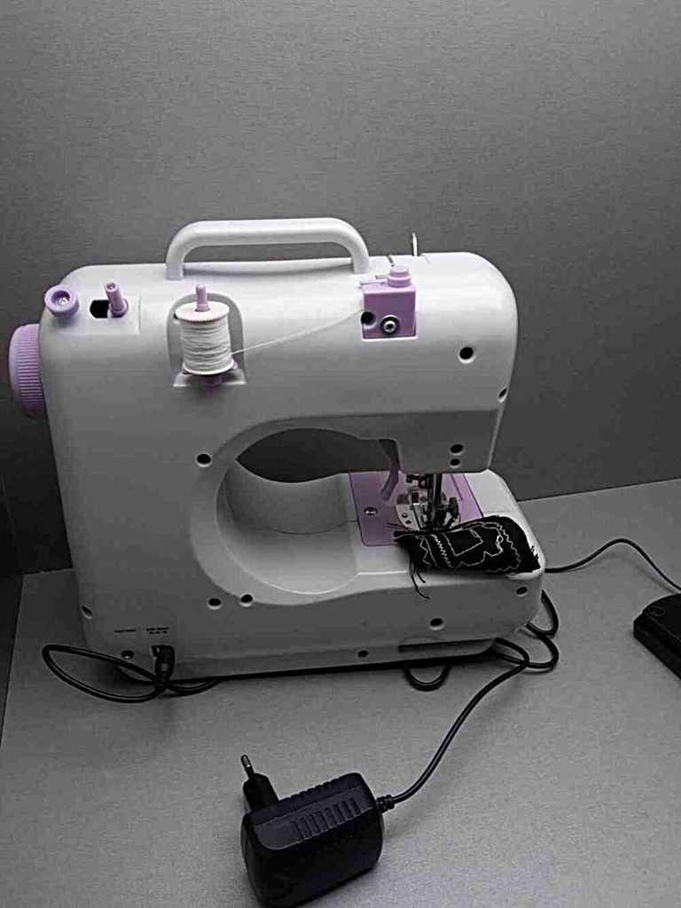 Оголошення Mini Sewing Machine fhsm-505 Б/У