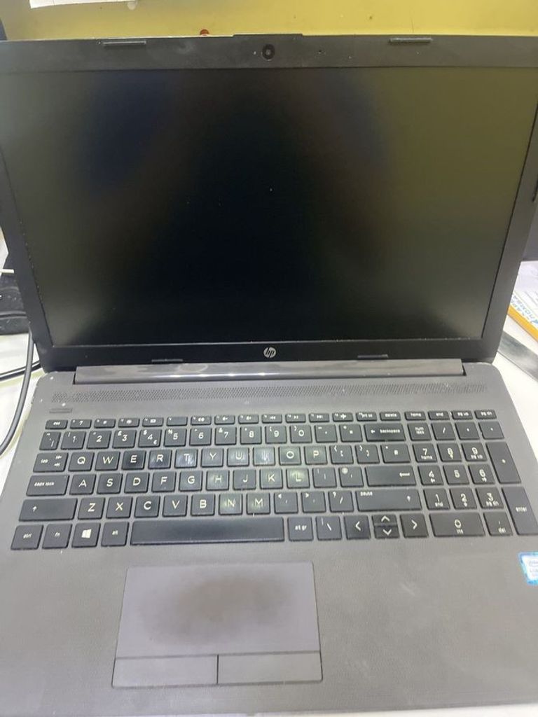 Купити Hp 15/pentium 5405u ddr4/16gb ddr4/hdd *відсутній/ssd 256 gb/*інтегрована Б/У