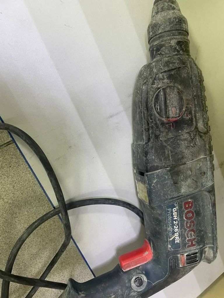 Дешево Bosch GBH 2-26 DRE (0615990L43) з ломбарду