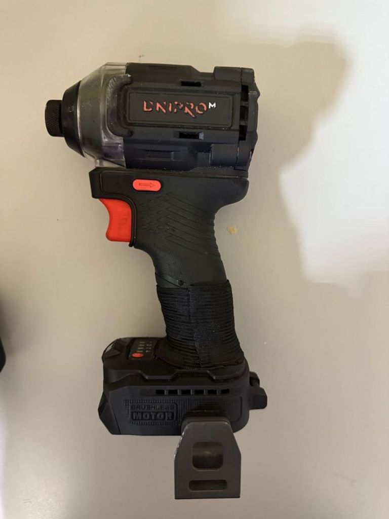 Купити Dnipro-M cd-218q 1акб 4ah + зп Б/У